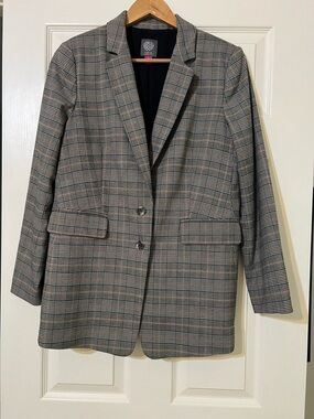 Vince Camuto Plaid Blazer in Gray and Tan